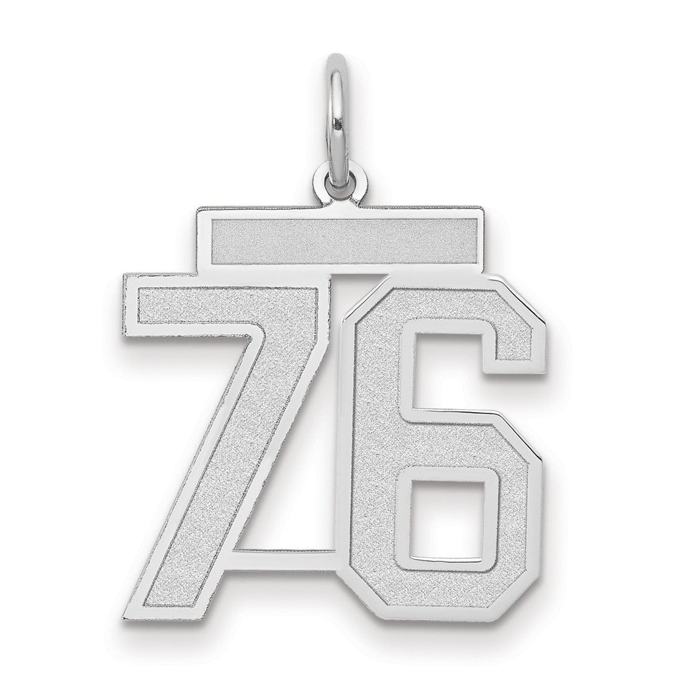 14K Weißgold Medium Satin-Zahl „76" Charm