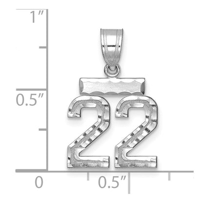 14K Weißgold kleiner gebürsteter Charm mit Diamantschliff „Zahl 22“