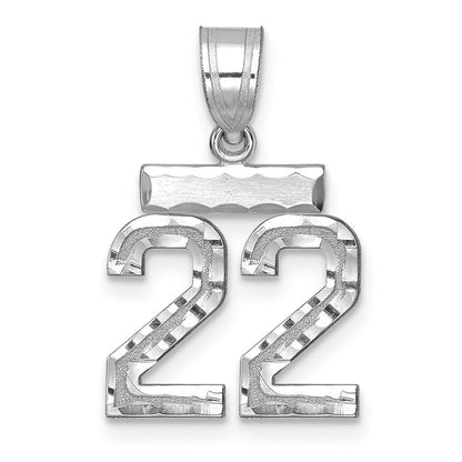 14K Weißgold kleiner gebürsteter Charm mit Diamantschliff „Zahl 22“