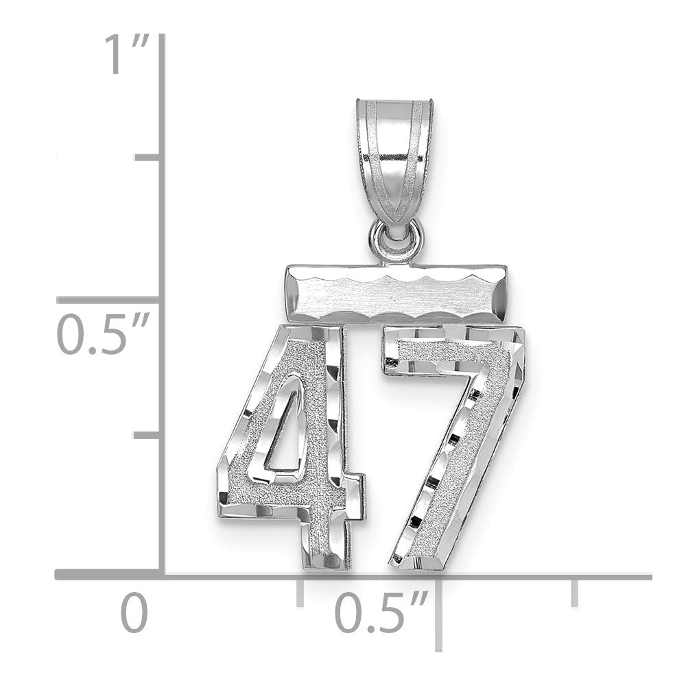 14K Weißgold Kleiner Gebürsteter Diamantgeschliffener Zahl-47-Charm