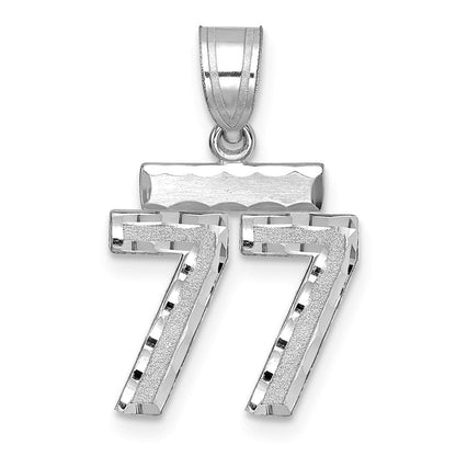 14K Weißgold kleiner gebürsteter diamantgeschliffener Zahl-77-Charm