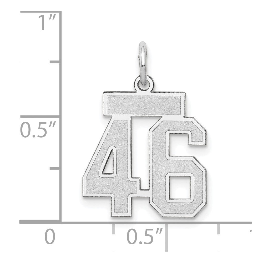 14K Weißgold Kleiner Satin-Charm „Zahl 46“
