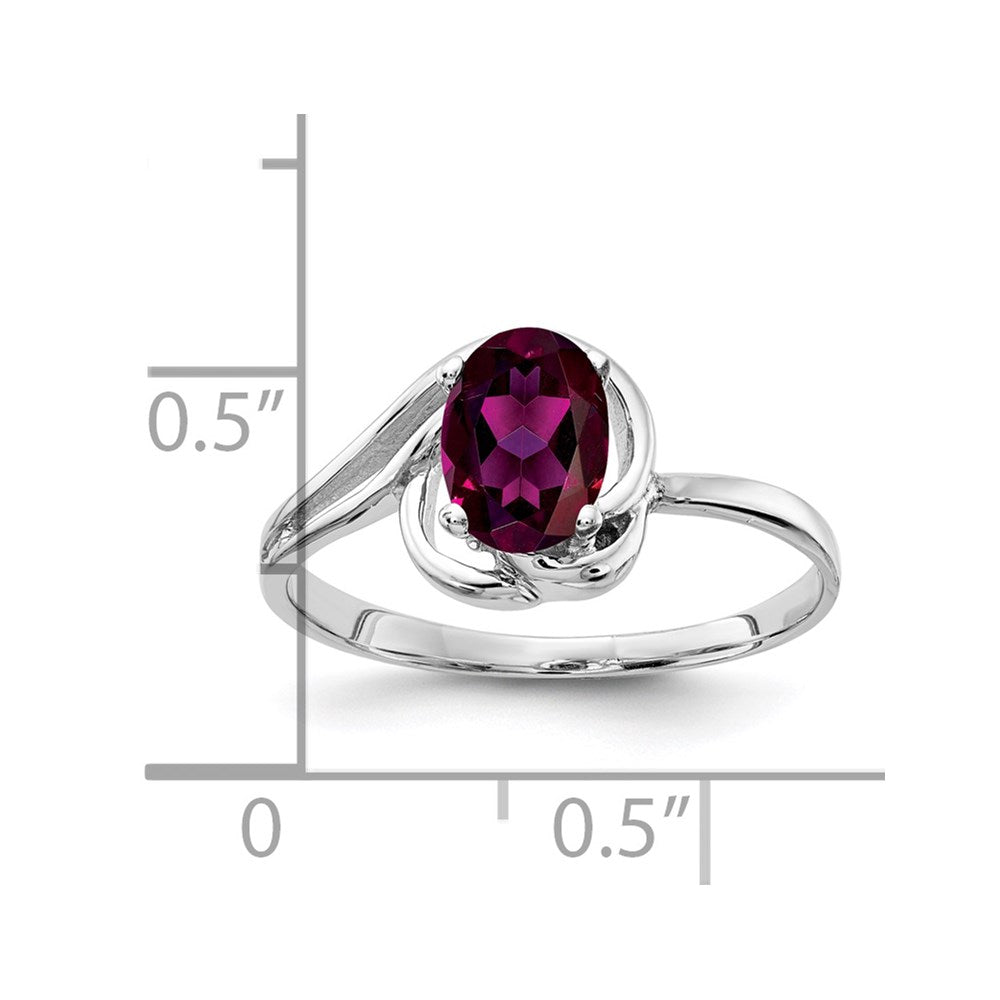 Massivring aus 14K Weißgold mit ovalem, 7x5 mm großem, simuliertem Rhodolith-Granat