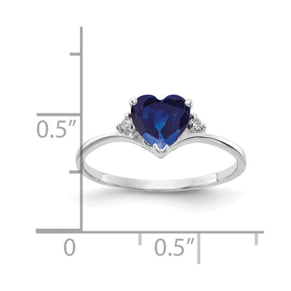 Ring aus 14K Weißgold mit 6-mm-Saphir in Herzform (Sorte A) und echten Diamanten