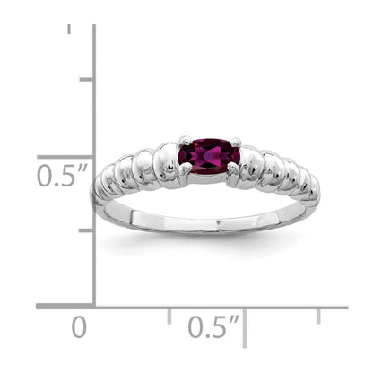 Massivring aus 14K Weißgold mit 5x3mm ovalem simuliertem Rhodolith-Granat