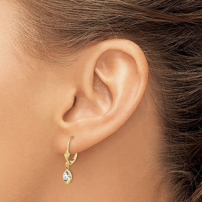 14K Ohrhänger mit ovalem Weißtopas (April-Geburtsstein), 6x4 mm, Zargenfassung, mit Leverback-Verschluss