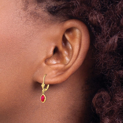14K Ohrhänger mit Cabochon-Fassung, oval, 6x4 mm, Juli/Rubin, mit Leverback-Verschluss