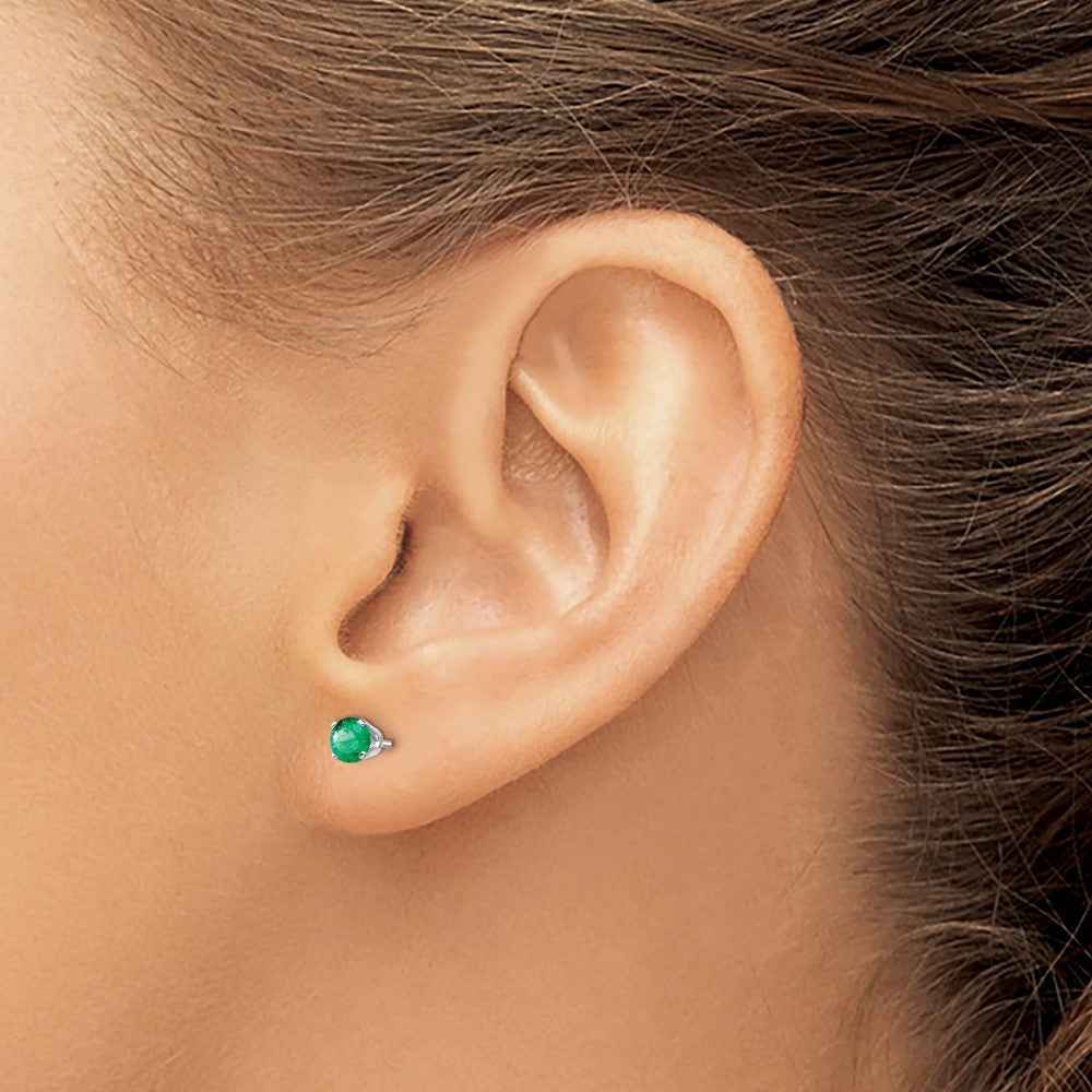 14K Weißgold 4mm Smaragd Ohrstecker