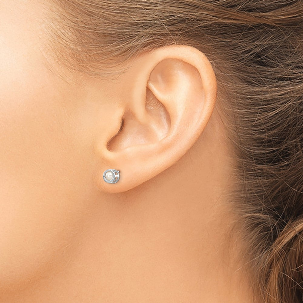 14K Weißgold 4mm Zargenfassung June/fw Zuchtperle Ohrstecker