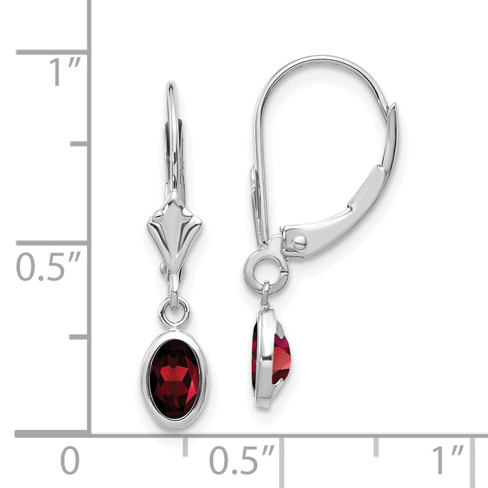 14K Weißgold Ohrringe mit ovalem Granat, 6x4 mm (Januar-Geburtsstein)