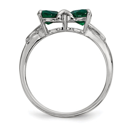 14K Weißgold Ring mit poliertem Schleifendesign und synthetischem Smaragd