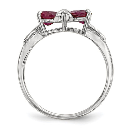 14K Weißgold Ring mit poliertem Schleifendesign und synthetischem Rubin