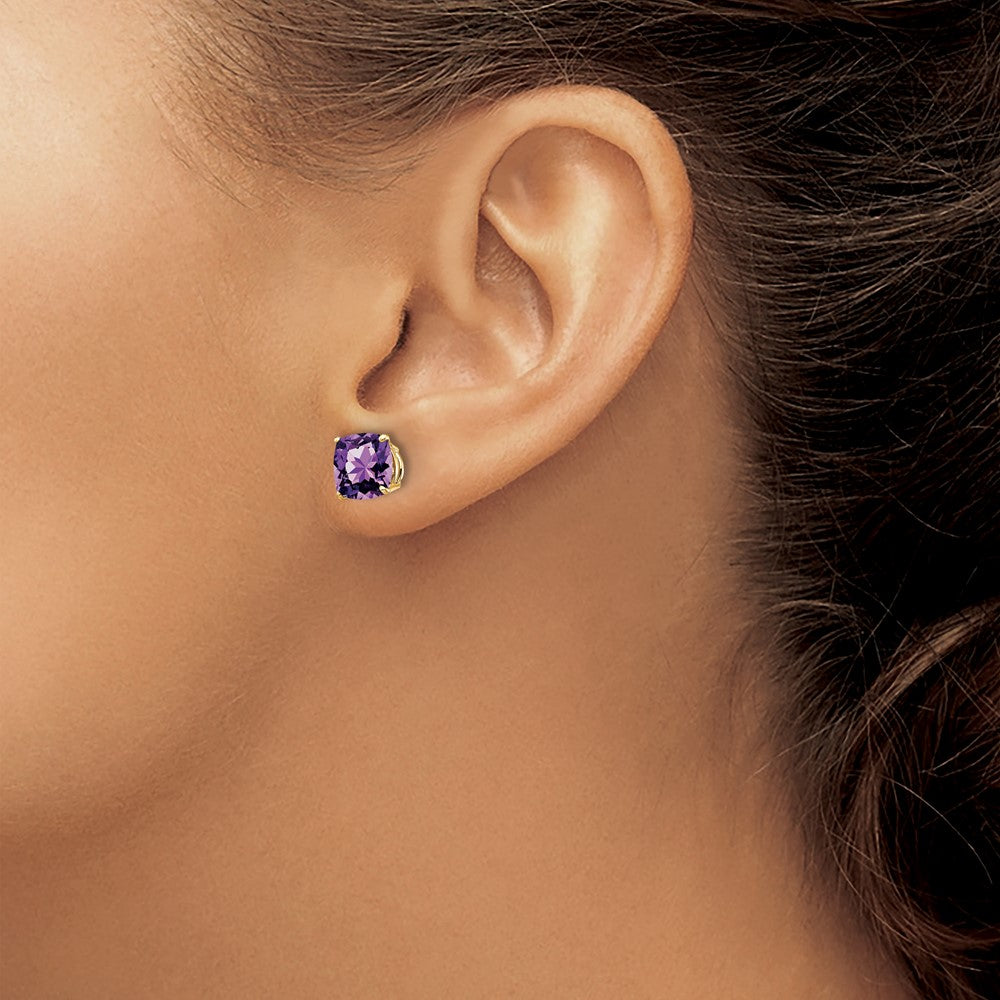 14K Gelbgold Ohrringe mit 7x7 mm Kissenschliff-Amethyst