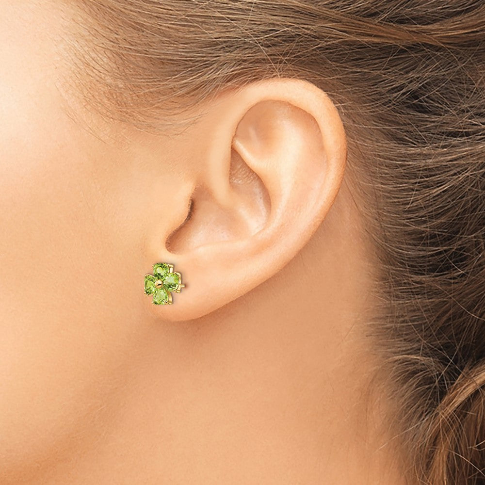 14K Gold Ohrstecker mit Herz-Peridot-Blume