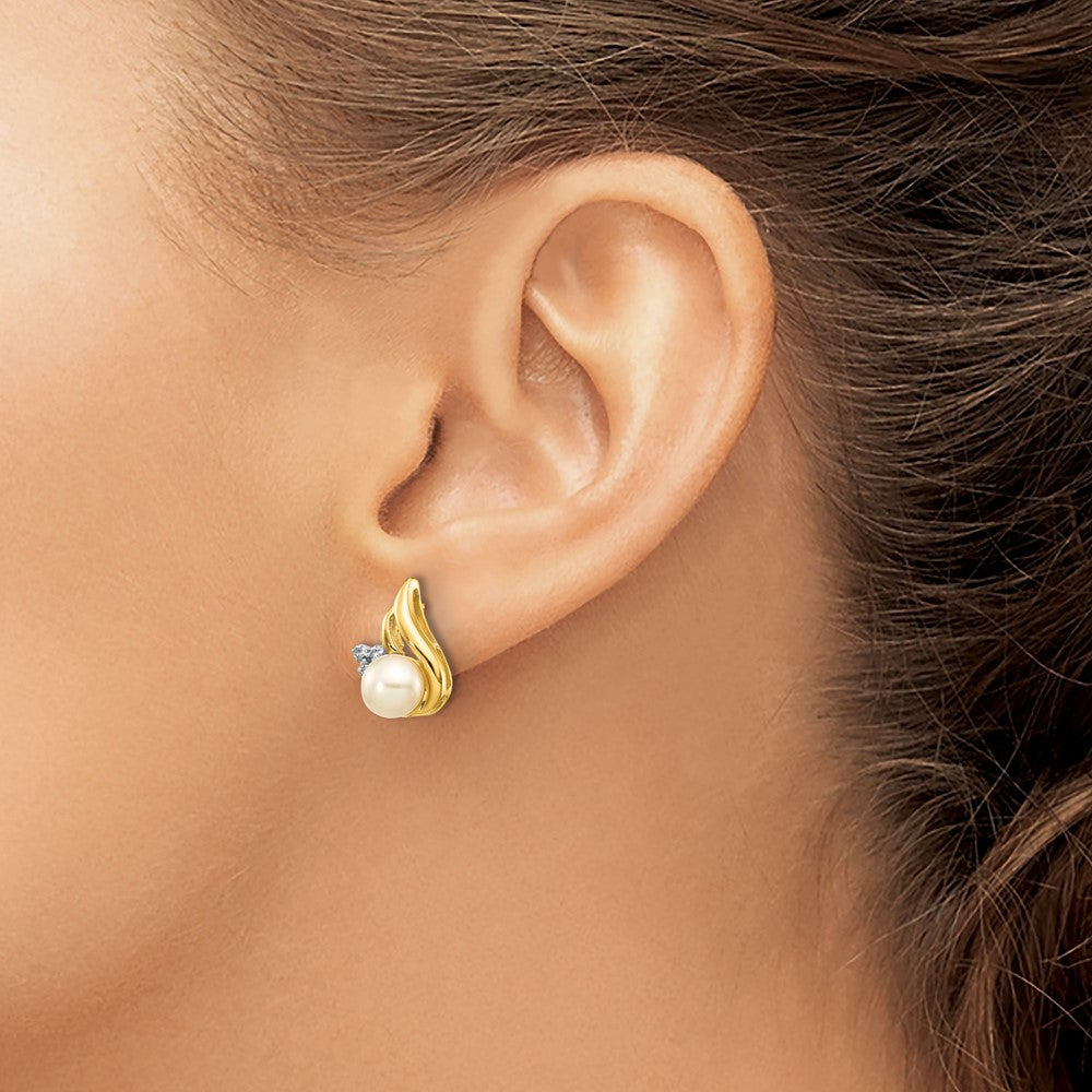 14K Gelb & Rhodium und 5 6mm Knopf Fwc Perle.02ct Diamant Ohrstecker