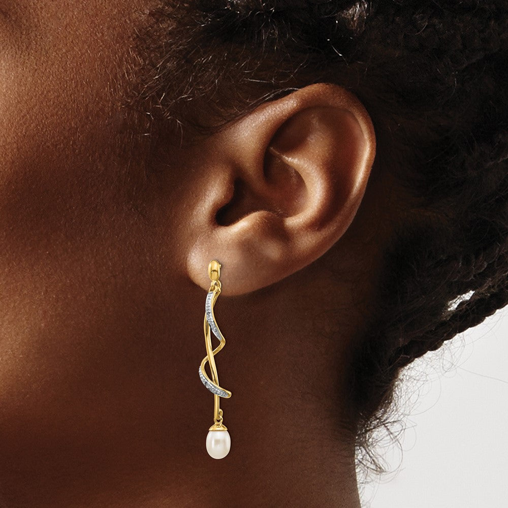 14K Gelbgold 7x5 mm weiße Tropfen-Süßwasserzuchtperle mit 0,01 ct. echten Diamanten Ohrhänger
