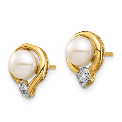 14K Gelbgold 5-6 mm weiße Button-Zuchtperlen mit 0,02 ct. echten Diamanten Ohrstecker