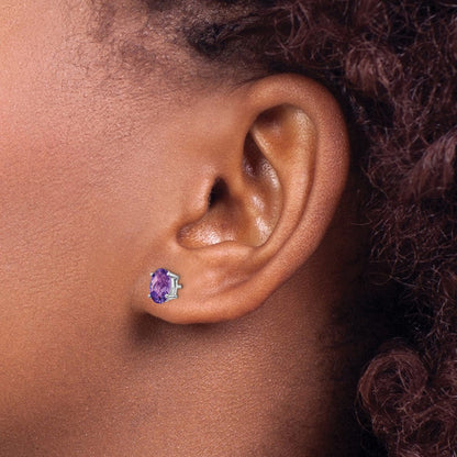 14K Weißgold Ohrringe mit ovalem Amethyst im Schachbrettschliff, 7x5 mm