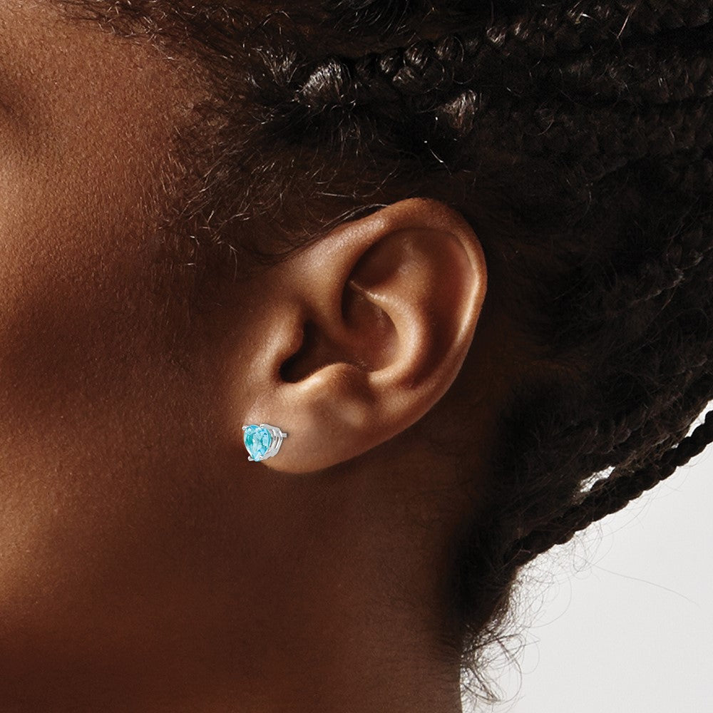 14K Weißgold Ohrringe mit 6 mm Herz-Blautopas