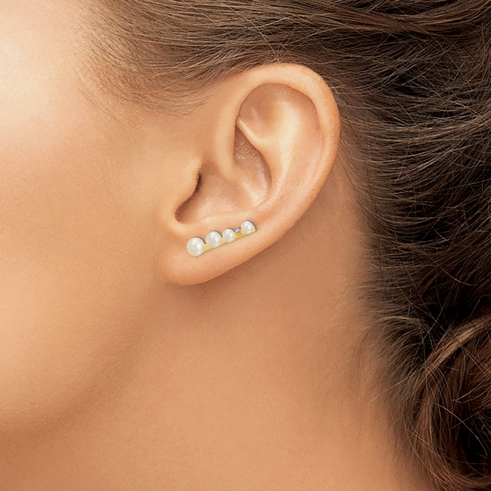 14K Gelbgold Ohrringe „Ear Climber" mit 3 Süßwasser-Zuchtperlen (5 mm) und 0,016 ct. Diamanten