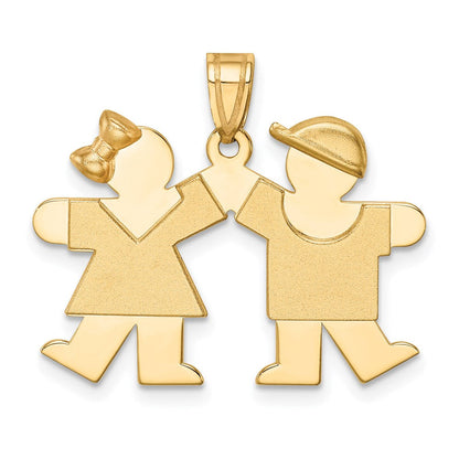 14 Karat Gelbgold Massiver Gravierbarer Kleiner Charm mit Mädchen links und Junge rechts