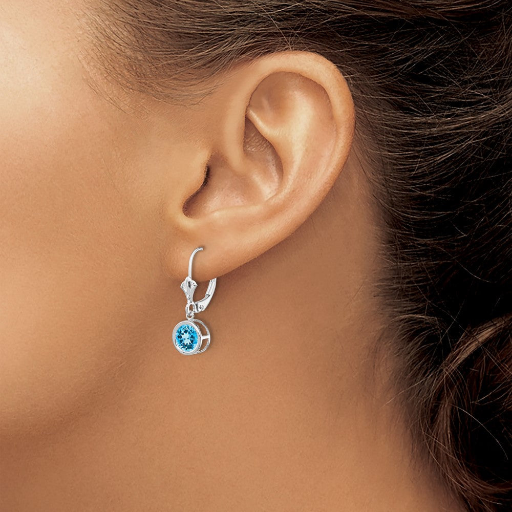14K Weißgold Ohrringe mit 6 mm Blautopas und Leverback-Verschluss