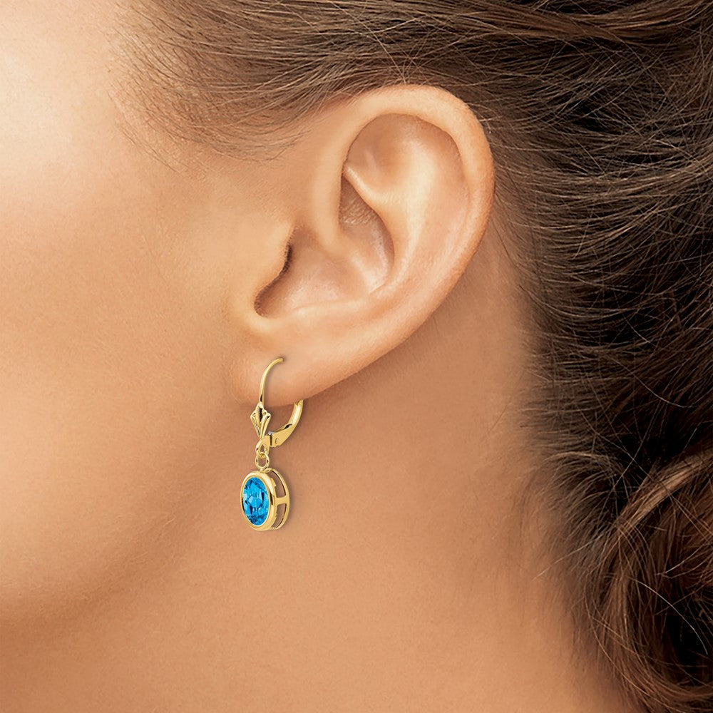 14K Gelbgold Ohrringe mit ovalem blauem Topas, 8x6 mm, mit Brisurverschluss