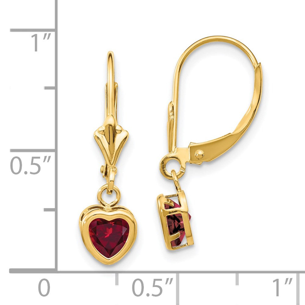 14K Gelbgold Ohrringe mit 5-mm-Herz aus synthetischem Rubin