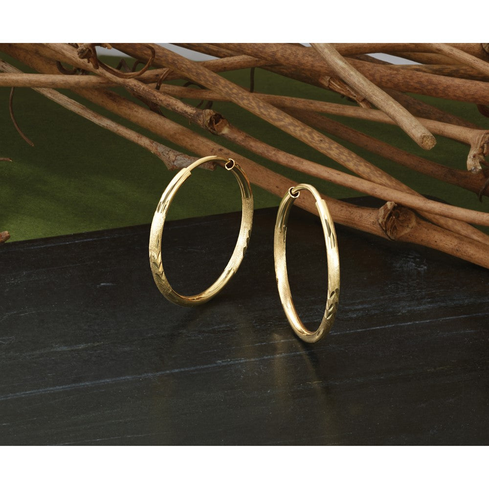 14K Gelbgold 1.5mm Satiniert Diamantiert Endlos Creolen