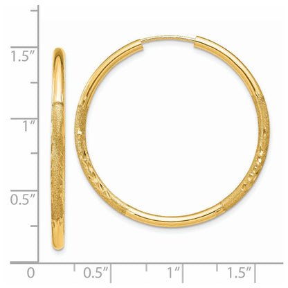 14K Gelbgold 2mm Satiniert Diamantiert Endlos Creolen