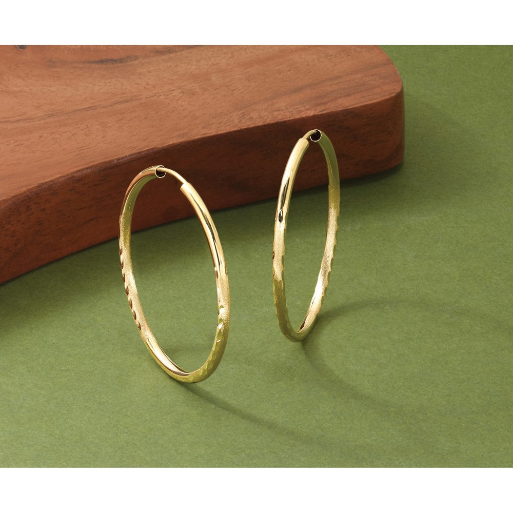 14K Gelbgold 2mm Satiniert Diamantiert Endlos Creolen