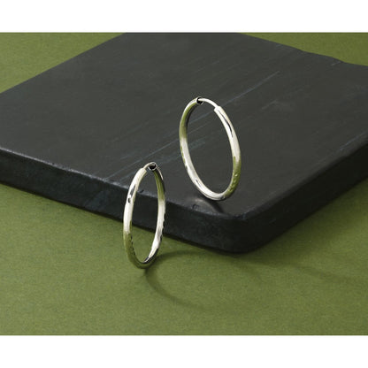 14K Weißgold 2mm Diamantiert Endlos Creolen
