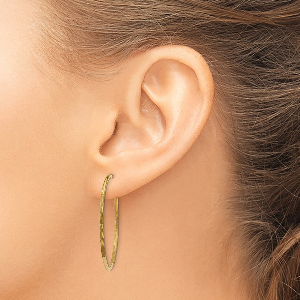 14K Gelbgold 1.25mm Diamantiert Endlos Creole Ohrring