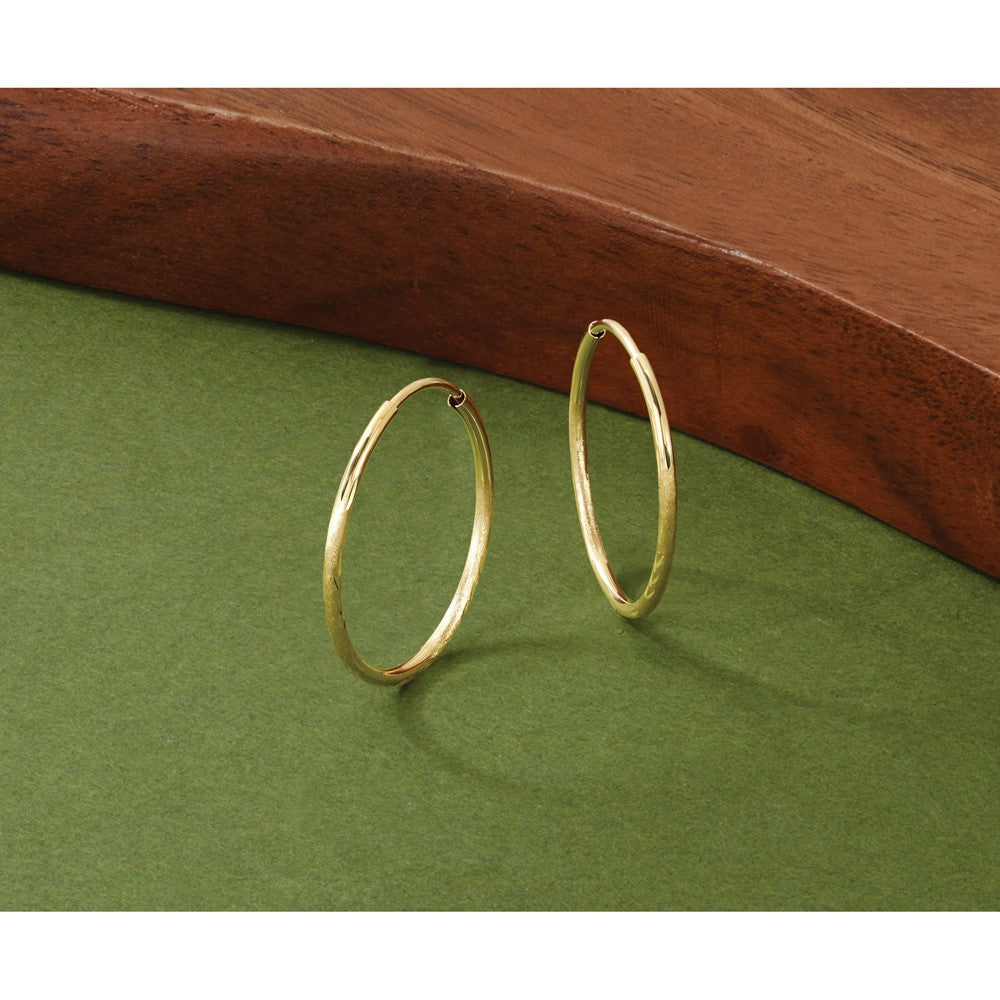 14K Gelbgold 1.25mm Diamantiert Endlos Creole Ohrring