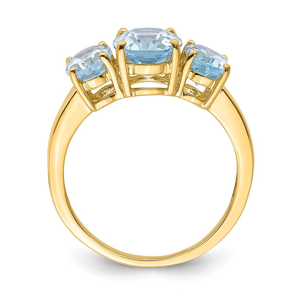 Ring aus 14K Gelbgold mit ovalem Blautopas