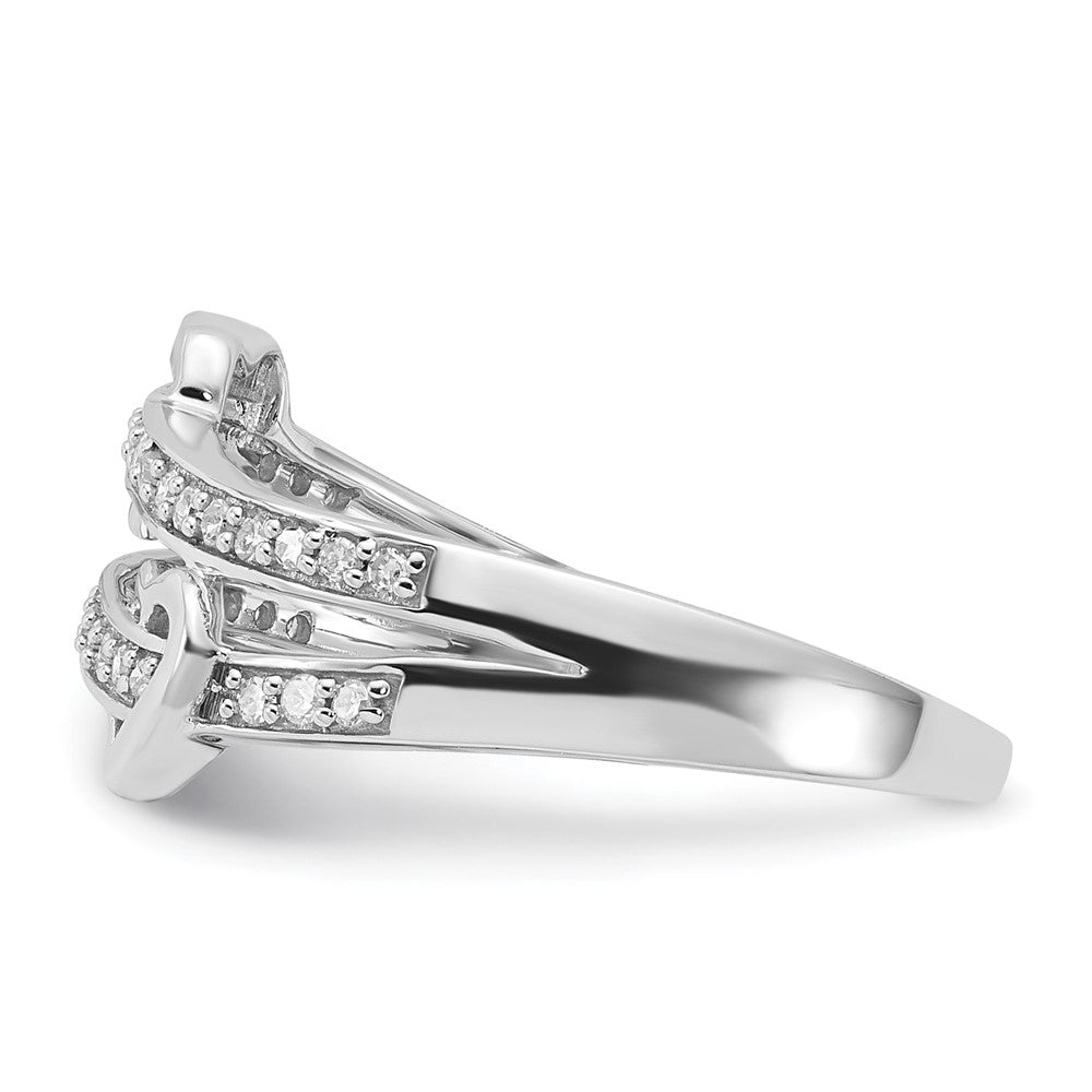 Ring in Herzform mit natürlichen Diamanten aus 14K Weißgold