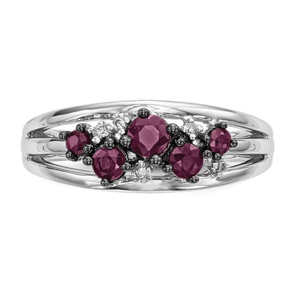 14K Weißgold Ring mit Diamanten und Rubinen, poliert