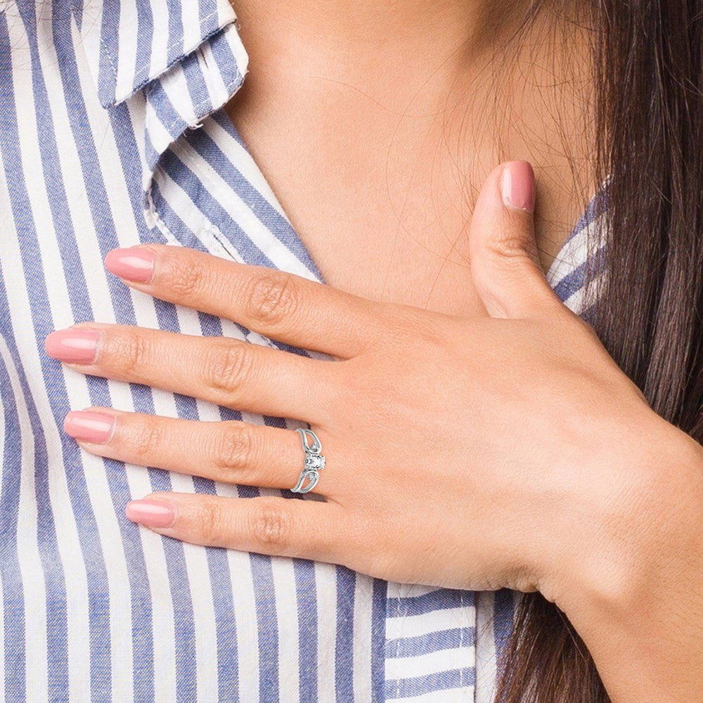 14K Weißgold Ring mit ovalem Zirkonia 6x4 mm, VS, und echtem Diamant