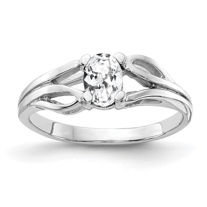 Ring aus massivem 585er Weißgold mit ovalem Zirkonia, 6 x 4 mm