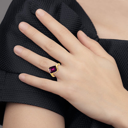 14K Gelbgold Ring mit 10x8mm Rhodolith-Granat im Smaragdschliff