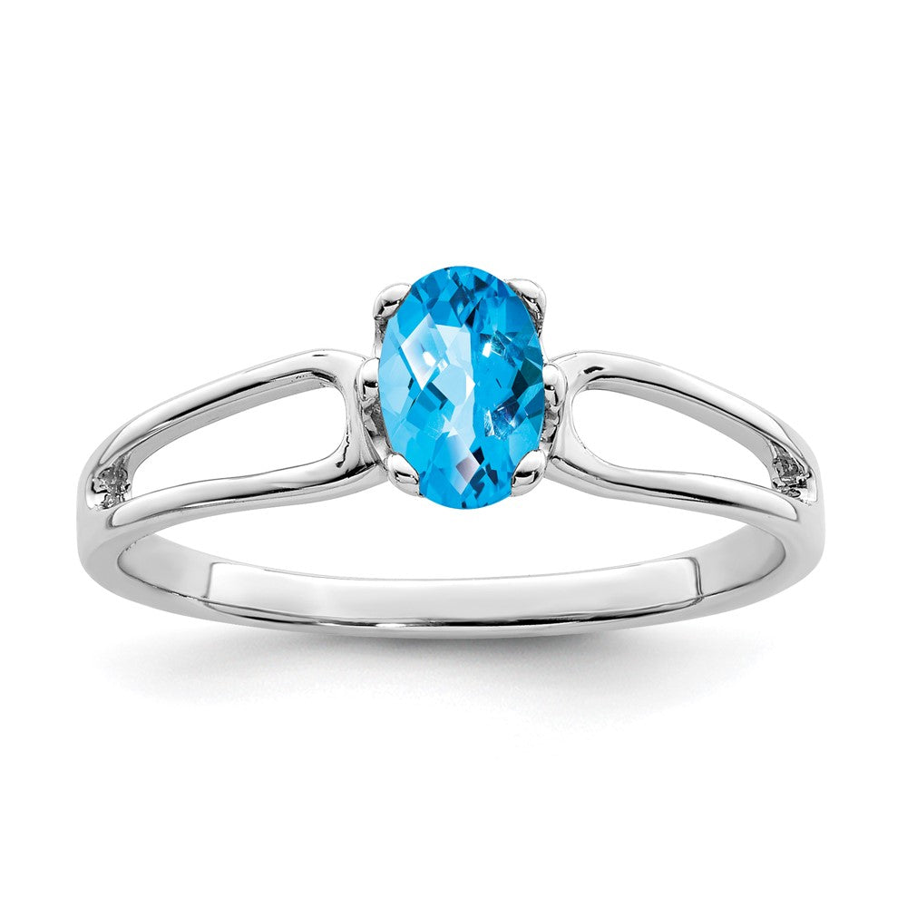 14K Weißgold Ring mit ovalem, schachbrettförmig facettiertem Blautopas 6 x 4 mm