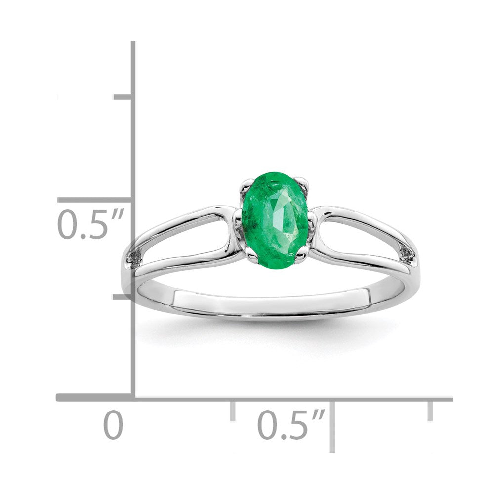14K Weißgold Ring mit ovalem 6 x 4 mm Smaragd