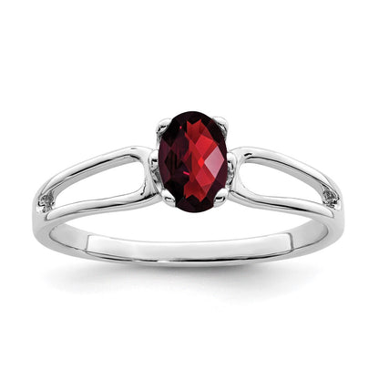 14K Weißgold Ring mit ovalem 6x4mm Granat im Karo-Schliff
