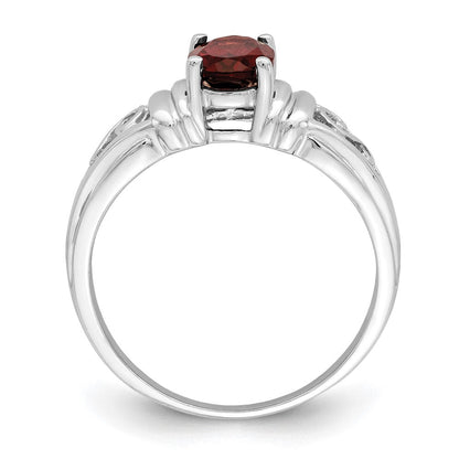 14K Weißgold Ring mit ovalem Granat 7x5mm
