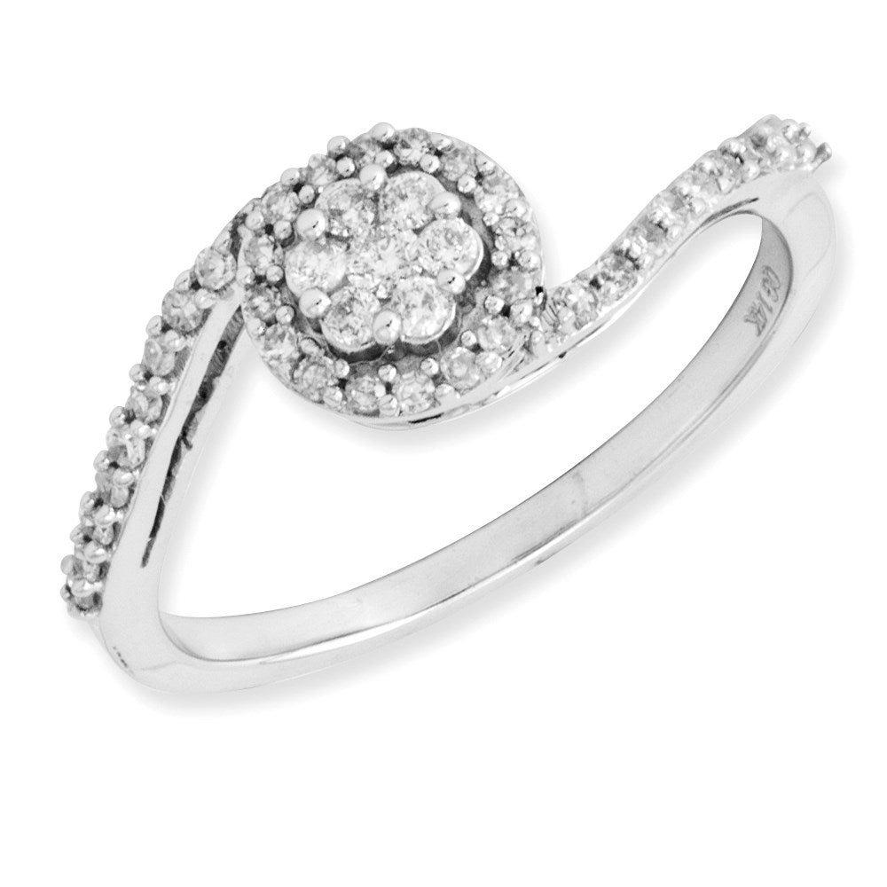 Ring aus 14K Weißgold mit natürlichen Diamanten