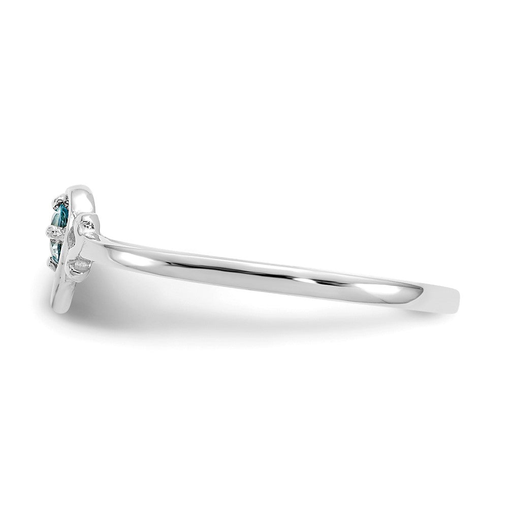 14K Weißgold Ring mit Blautopas-Geburtsstein in Herzform