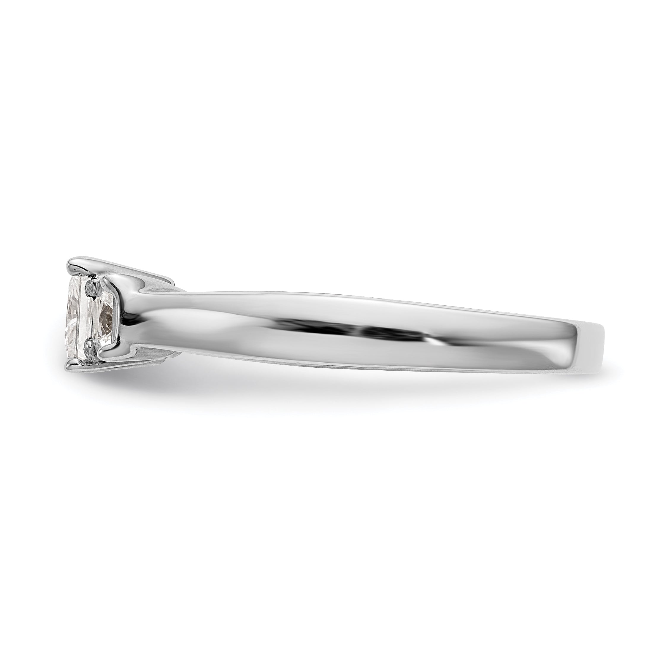 14K Weißgold Verlobungsring mit 3 simulierten Diamanten