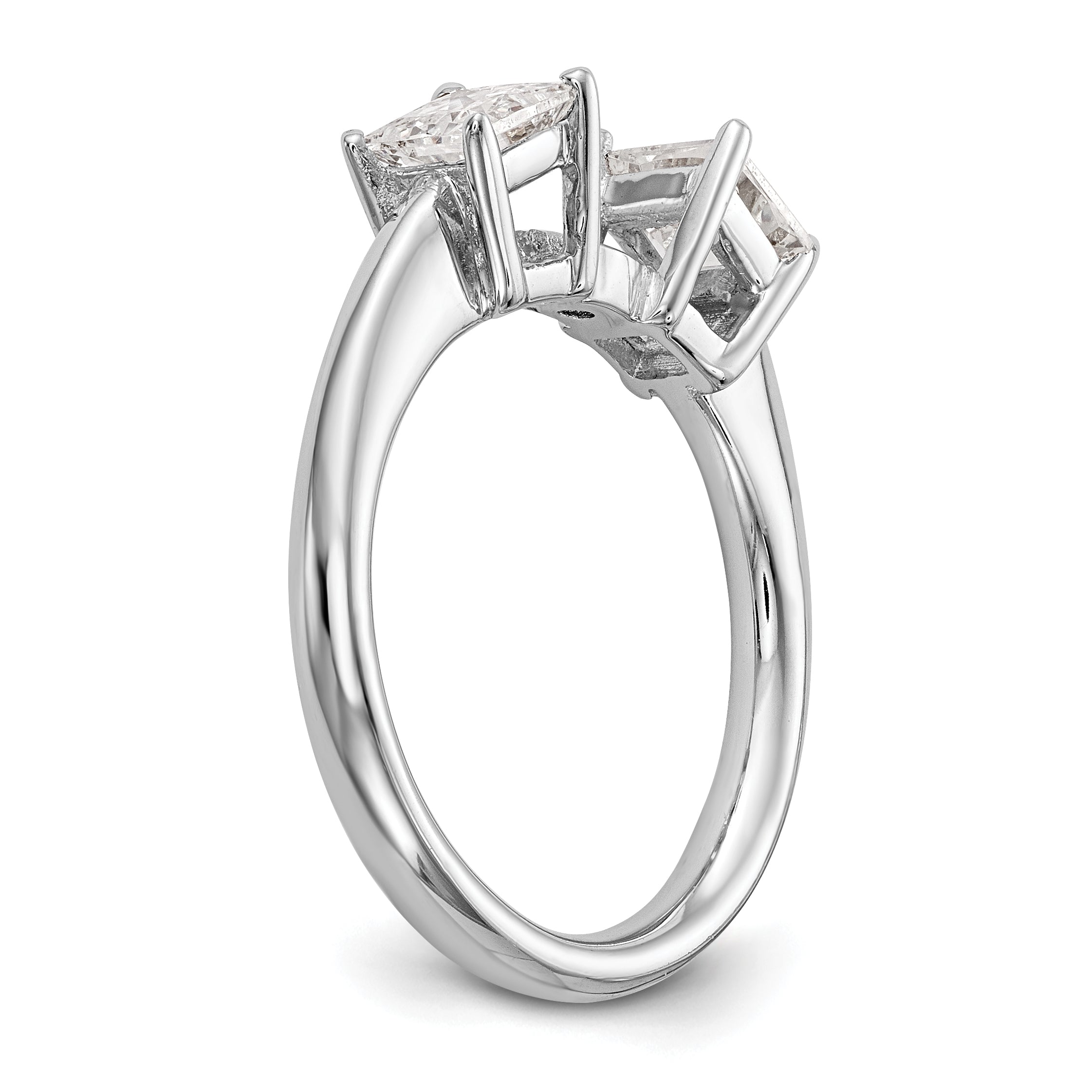 Verlobungsring mit 3 Diamanten in Krappenfassung aus 14K Weißgold