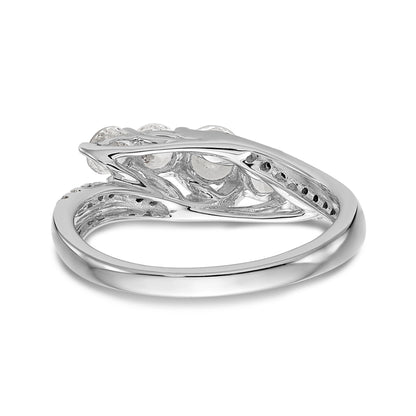 14K Weißgold Verlobungsring mit 5 simulierten Diamanten