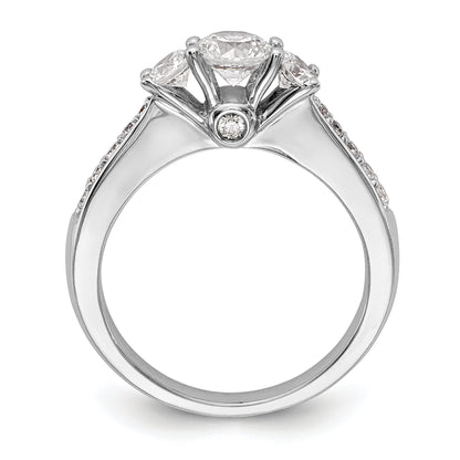14K Weißgold Verlobungsring mit 3 simulierten Diamanten